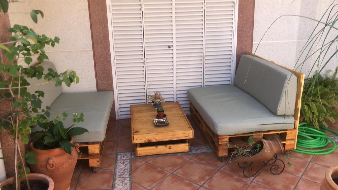 Familia Anfitriona Acoge Terraza Lejlighed Sevilla Eksteriør billede